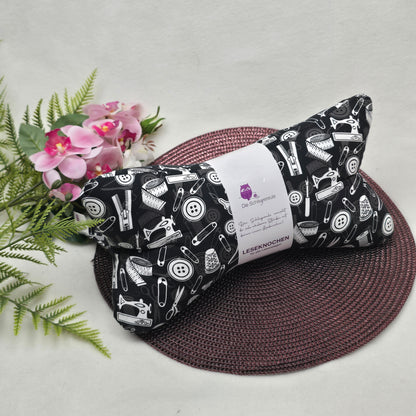 Leseknochen Handmade schwarz | Nackenkissen Nackenrolle Keilkissen Tablethalter Buchstütze Deko waschbar