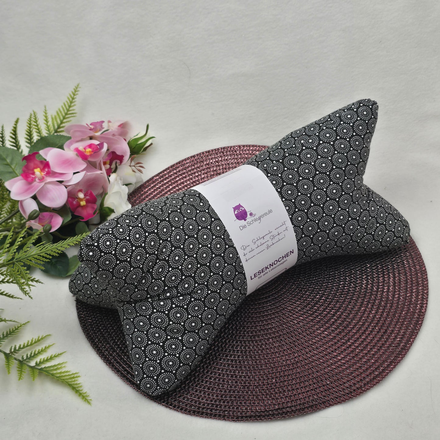 Leseknochen Circle of Life | Nackenkissen Nackenrolle Keilkissen Tablethalter Buchstütze Deko waschbar