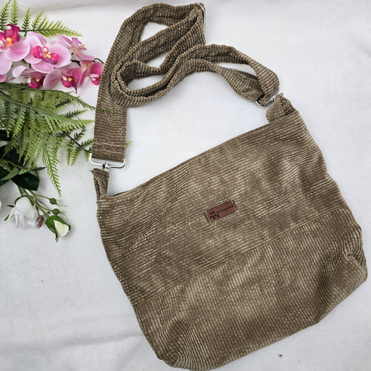Cord-Handtasche CORDELIA hellbraun | Einzelstück | Handtasche Umhängetasche samtig flauschig