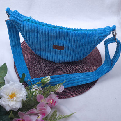 Moonika Chunky – handgemachte MoonBag aus Breitcord | Halbmondtasche mit austauschbarem Crossbody-Gurt