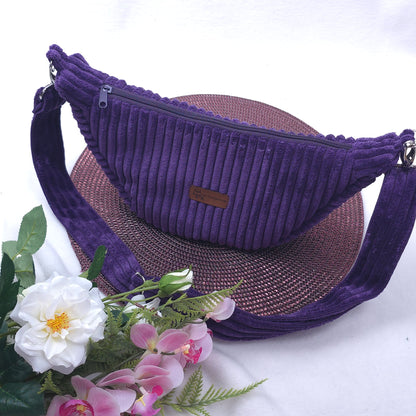 Moonika Chunky – handgemachte MoonBag aus Breitcord | Halbmondtasche mit austauschbarem Crossbody-Gurt
