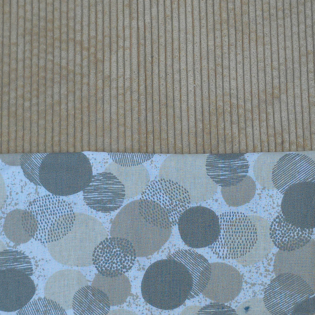 Cord Beige mit Kombistoff