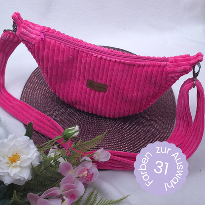 Moonika Chunky – handgemachte MoonBag aus Breitcord | Halbmondtasche mit austauschbarem Crossbody-Gurt