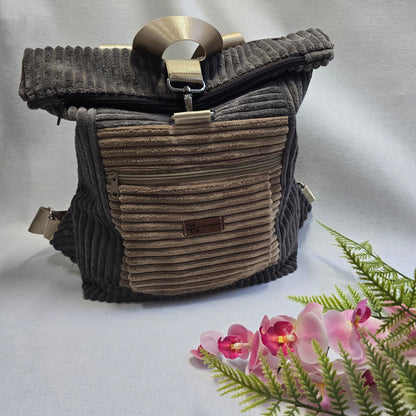 BackBert Handmade – Rucksack aus Cord, Gurt verstellbar, Geschenk für Frauen, Innen- u. Außentasche