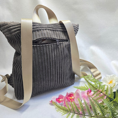 BackBert Handmade – Rucksack aus Cord, Gurt verstellbar, Geschenk für Frauen, Innen- u. Außentasche
