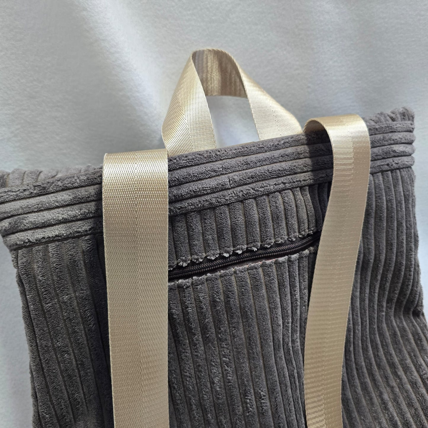 BackBert Handmade – Rucksack aus Cord, Gurt verstellbar, Geschenk für Frauen, Innen- u. Außentasche