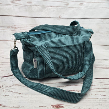 Cordtasche CORDULA | Handtasche | Umhängetasche | CrossBody | samtig flauschig Träger Innentaschen Außentaschen | 21 Farben