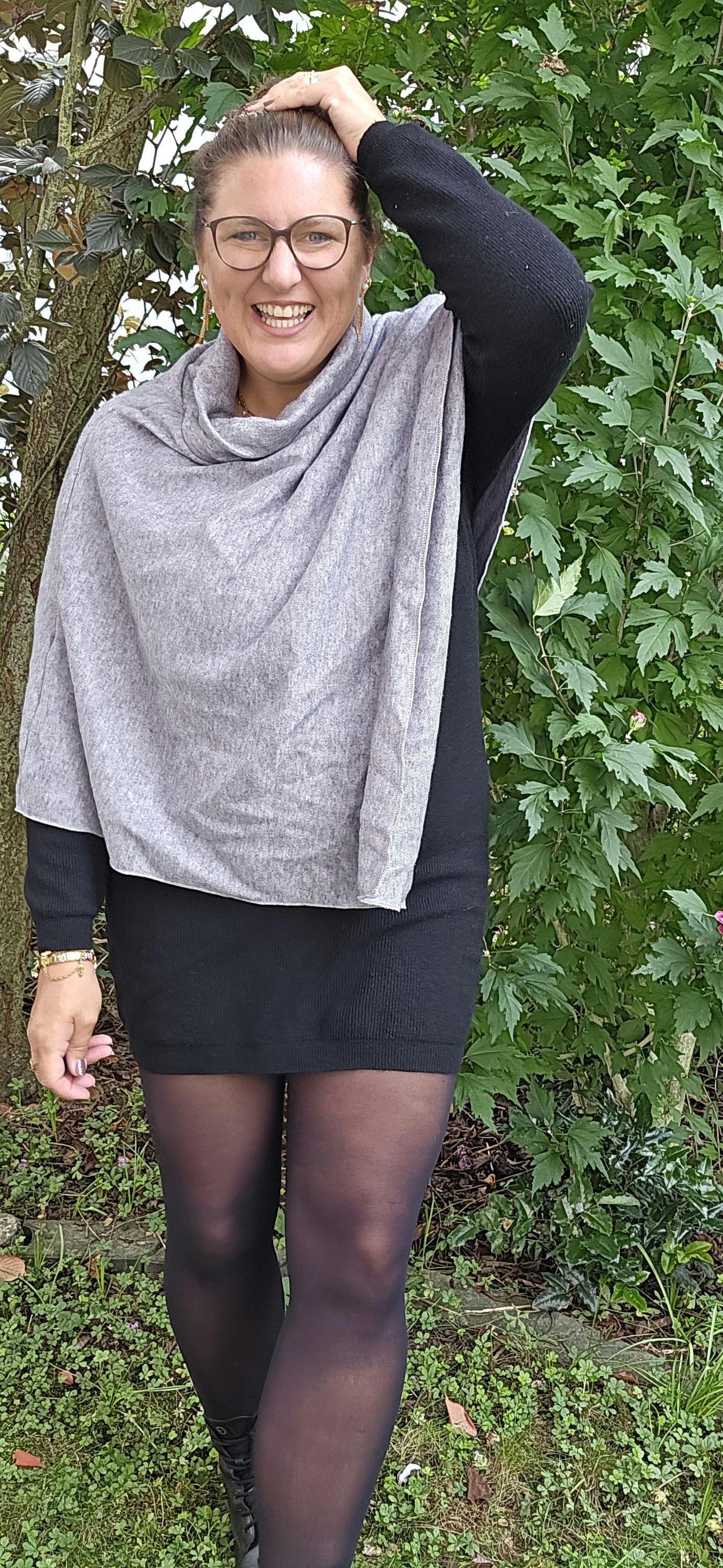 Poncho Damen | Kuschelkollektion | Feinstrick | One Size 32-50 | Strick Freinstrick Cape Umhang Winter Accessoires Handmade